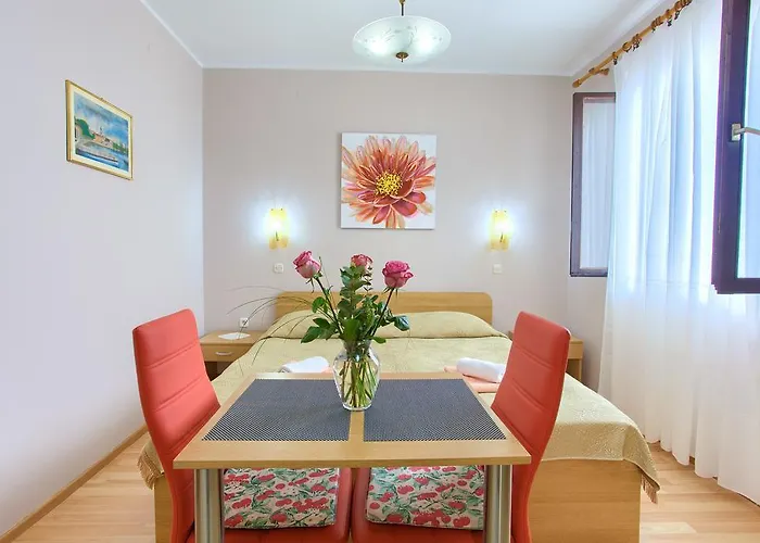 Nadija Studio Apartmani *