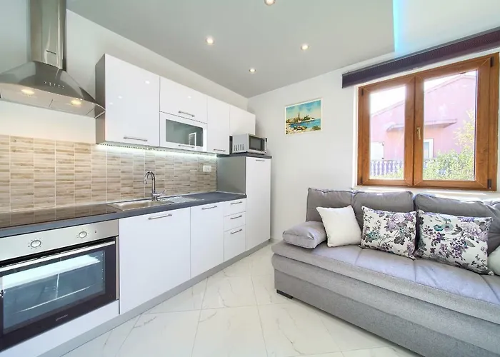 Nadija Studio Apartmani * كرك