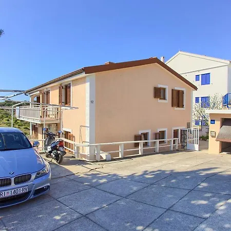 Nadija Apartment *